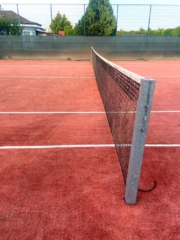 Cisteni tenisoveho kurtu