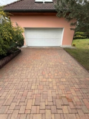 Cisteni zamkove dlazby Praha