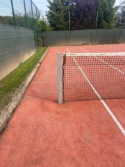 Cisteni tenisoveho kurtu