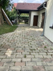 Čištění zámkové dlažby Praha a okolí