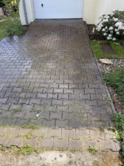 Čištění zámkové dlažby Praha